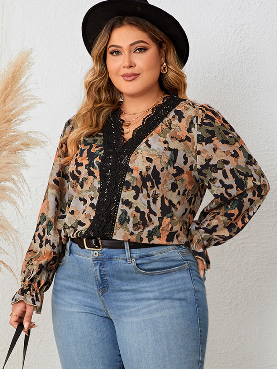 Plus Size Lace Trim Flounce Sleeve Blouse